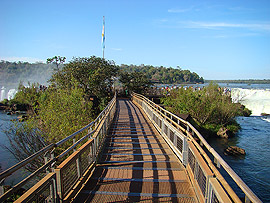 um�le vybudovan&yacute; p�&iacute;stup na vyhl&iacute;dku