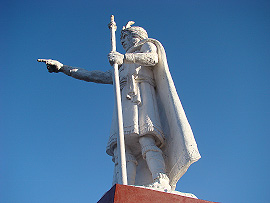 prvn&iacute; Inka Manco Capac ukazuje na jezero